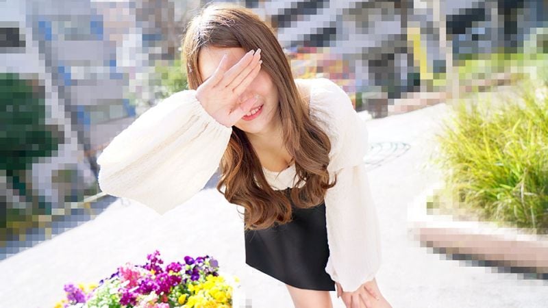 身材火辣！骚气冲天又懂撒娇的顶级素人女神 山岸瑠奈 10musume_110723_01