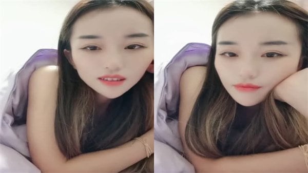 白皙苗窕颜值妹子口交挑逗男友上位坐骑操.