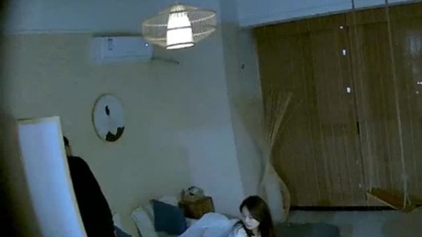 Hotel偷拍系列360偷拍休息日白领美女.