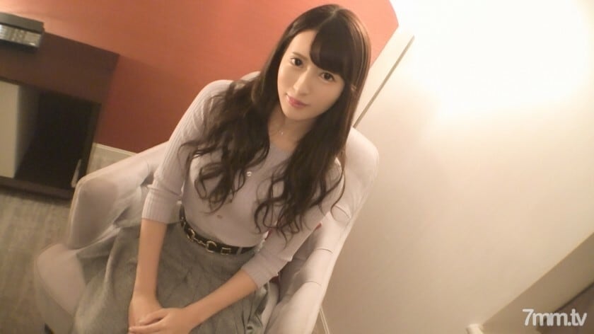 SIRO-3998 【第一枪】【美女接待员】【调皮姐姐】公司的麦当娜接待员把白天整洁的脸藏起来，用硬鸡巴发疯。 【第一枪】网络AV应用→AV体验拍摄1123