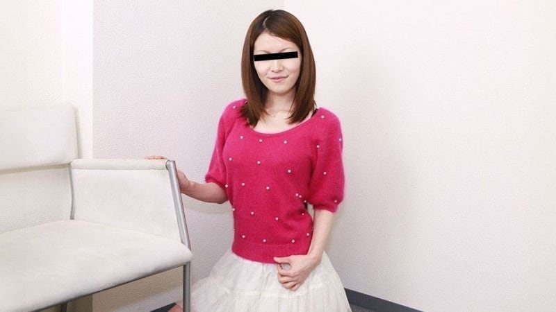 亲生女儿雾岛安娜试衣间激情性爱，服饰店员野性内射实录 10musume_081624_01